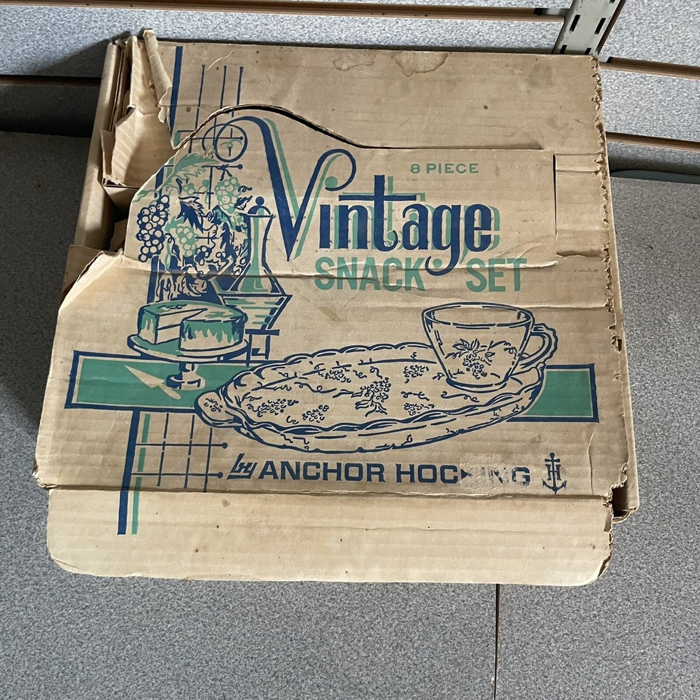 Vintage Anchor Hocking 8 Piece Snack Set‎ Grapes & Leaves 600/76 4 Cups 4 Trays